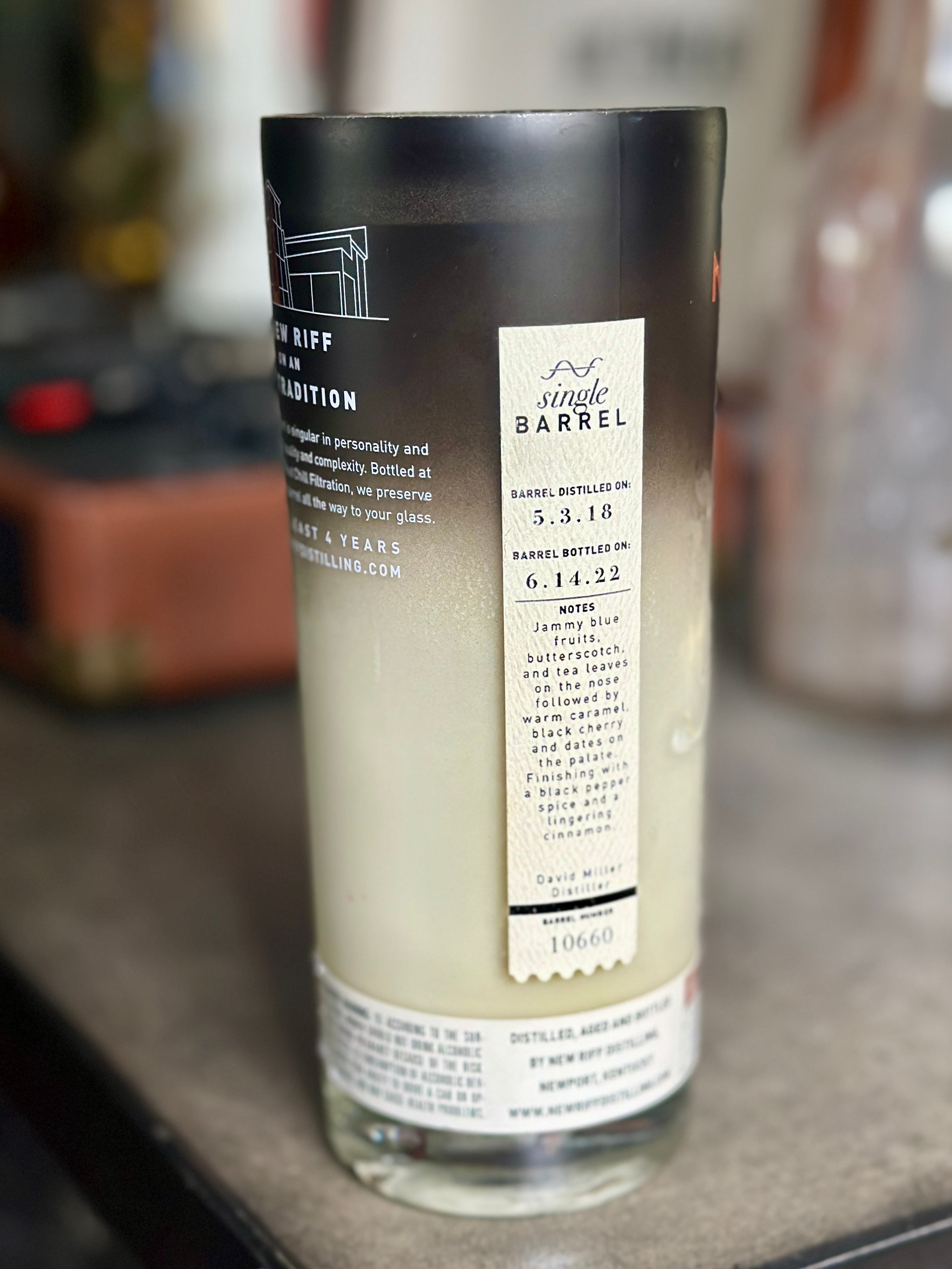 Candle Riff New Riff Single Barrel Candle - Rickhouse Scent – Whiskey Ambitions